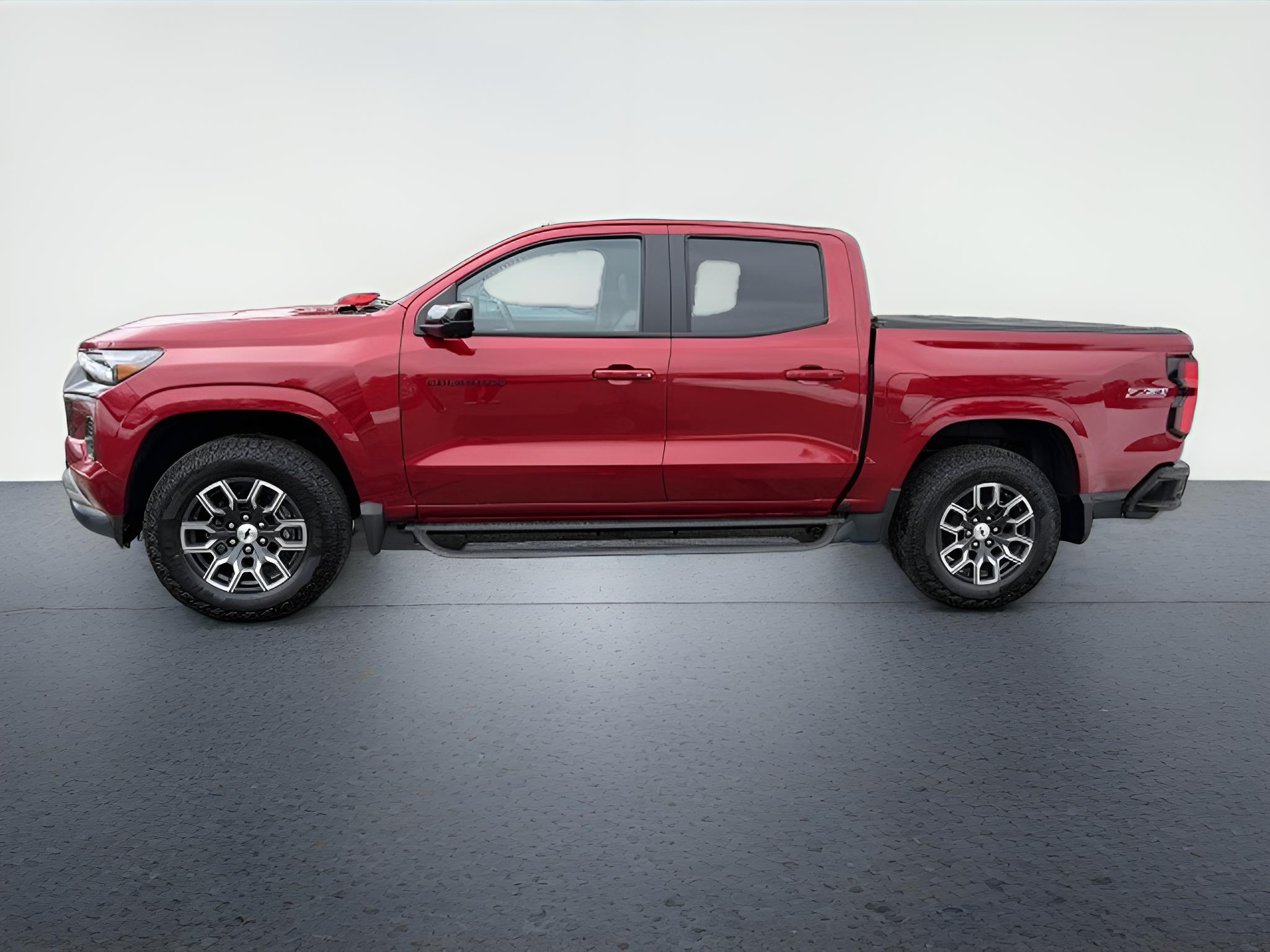 2026 Chevrolet Colorado 4WD Z71, tech Pkg, bad cover and liner,