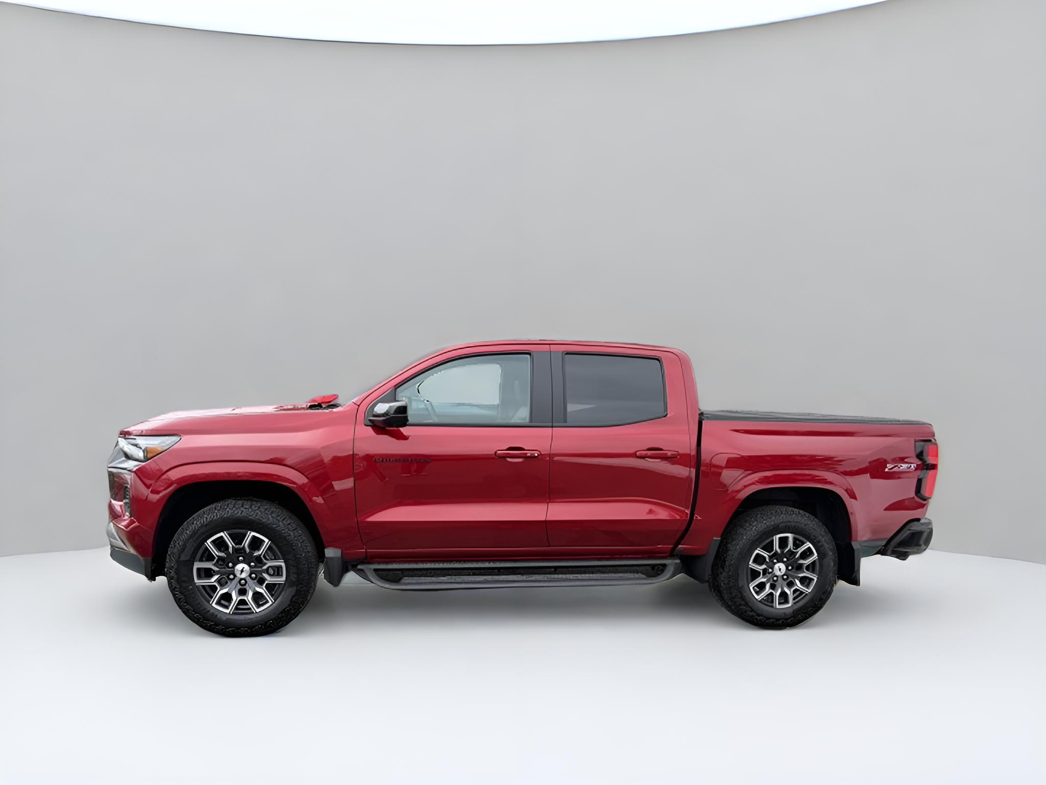 2026 Chevrolet Colorado 4WD Z71, tech Pkg, bad cover and liner,