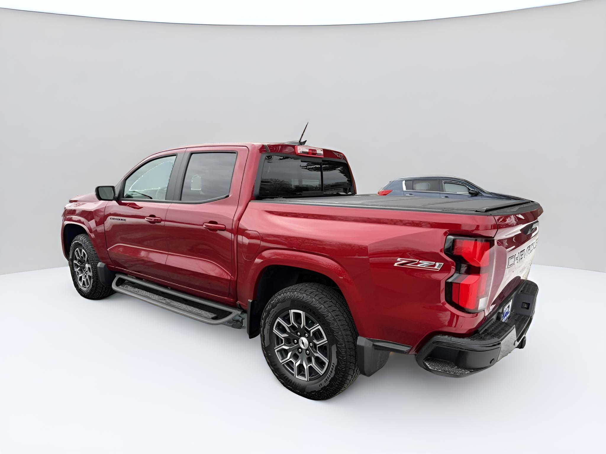 2026 Chevrolet Colorado 4WD Z71, tech Pkg, bad cover and liner,