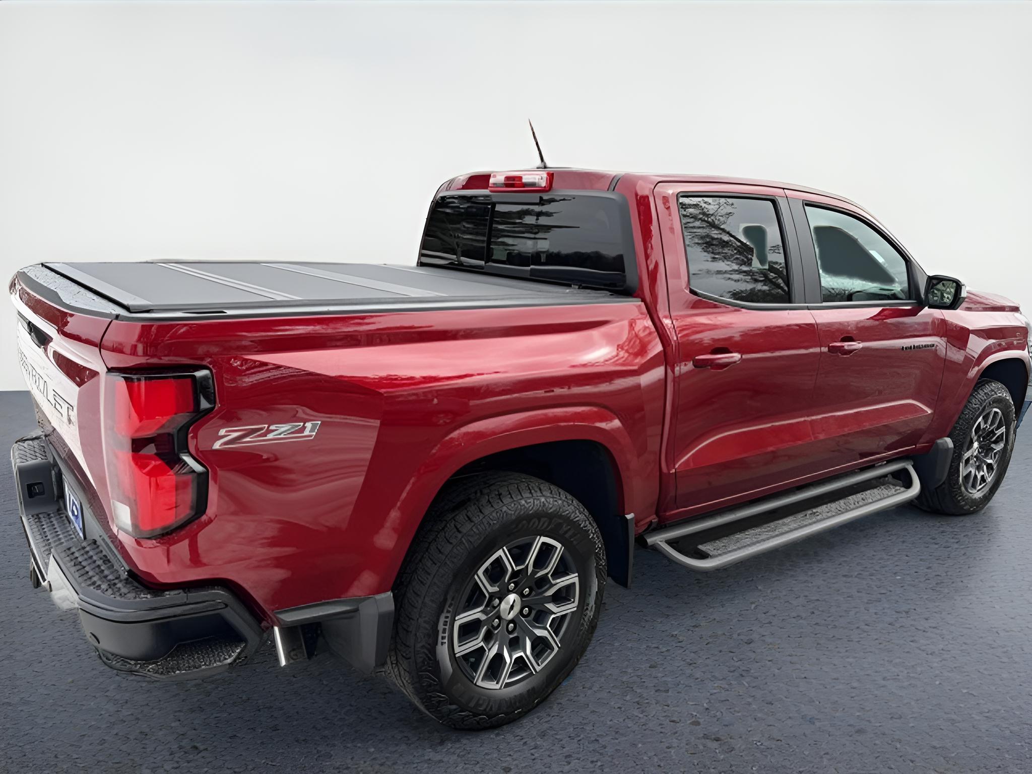 2026 Chevrolet Colorado 4WD Z71, tech Pkg, bad cover and liner,