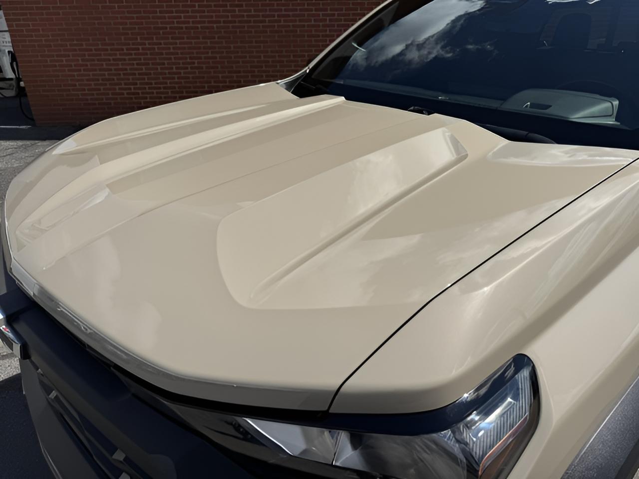 2023 Chevrolet Colorado 4WD Trail Boss, Dark Essentials Pkg, Assist Steps,