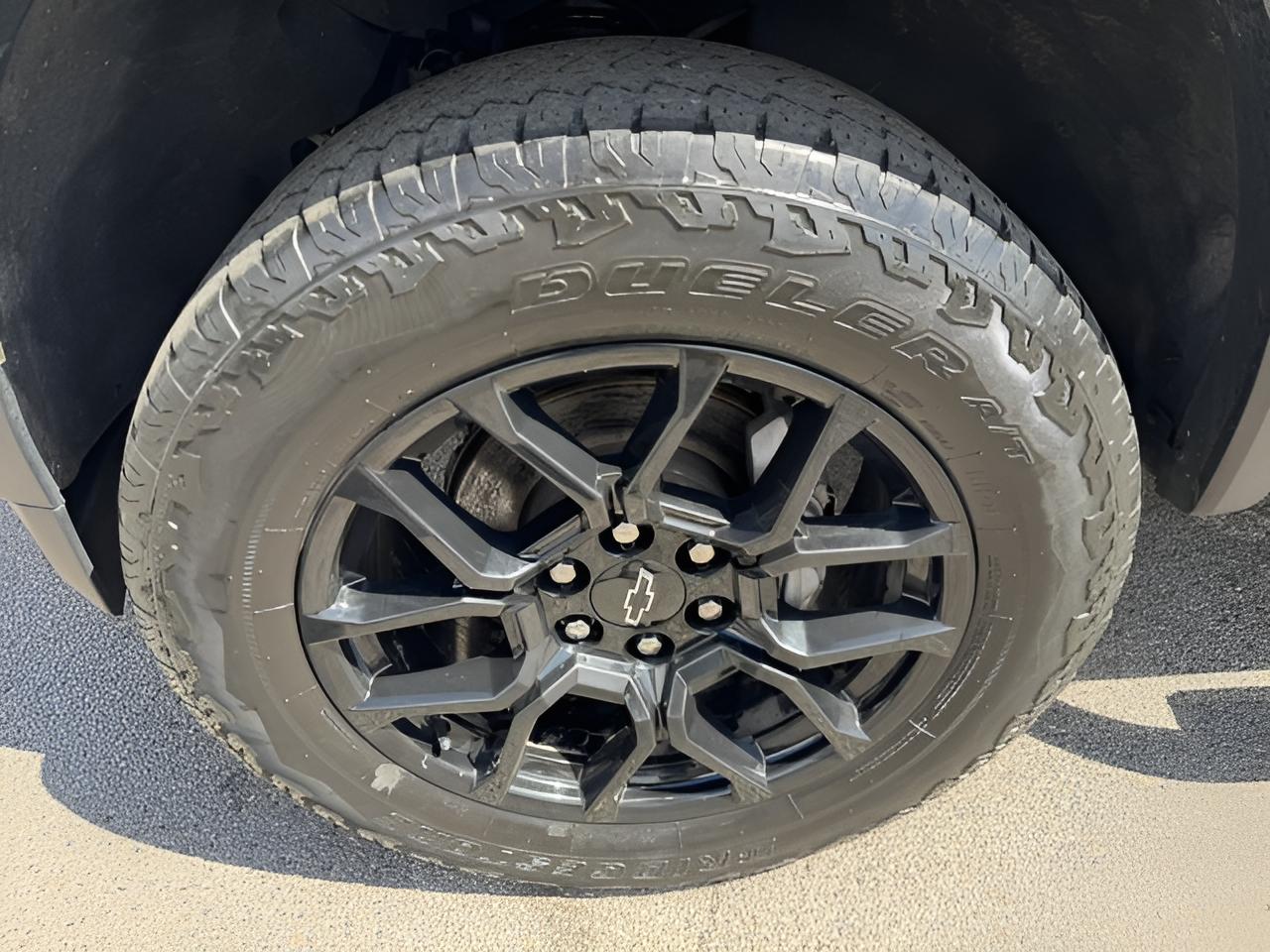 2023 Chevrolet Colorado 4WD Trail Boss, Dark Essentials Pkg, Assist Steps,