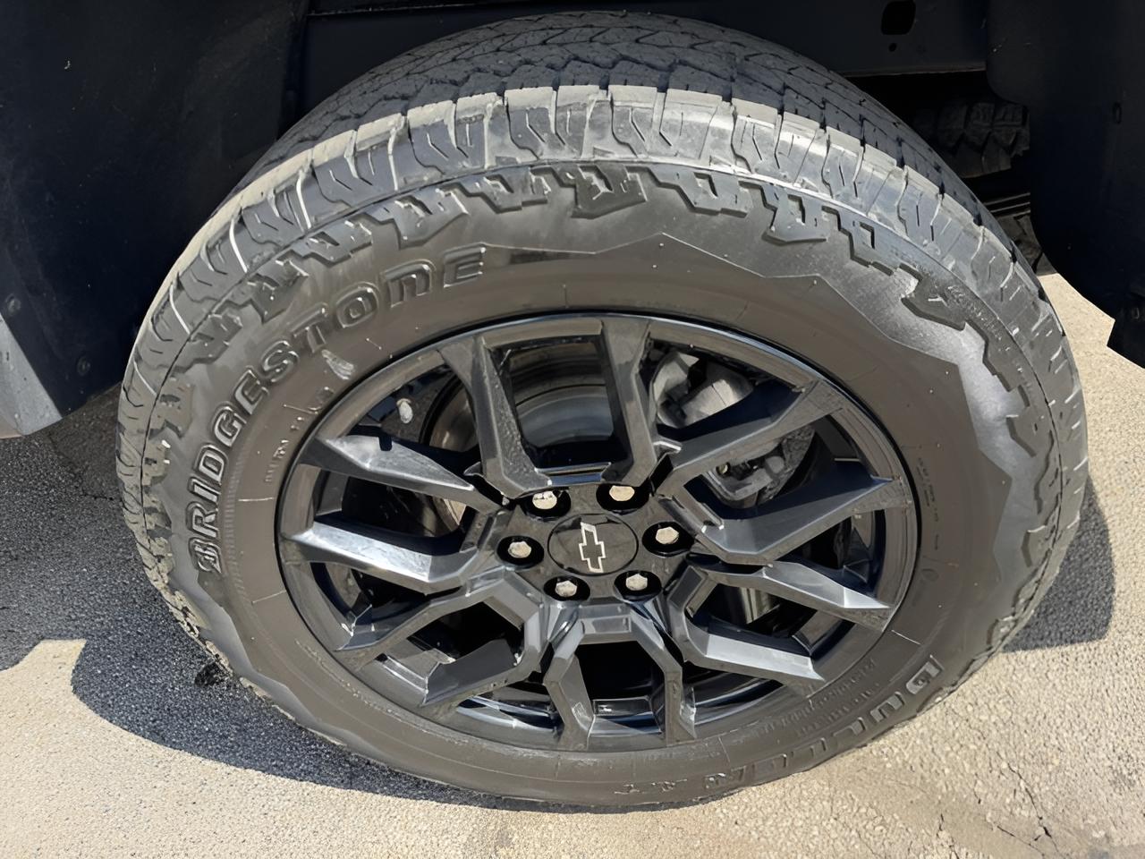 2023 Chevrolet Colorado 4WD Trail Boss, Dark Essentials Pkg, Assist Steps,