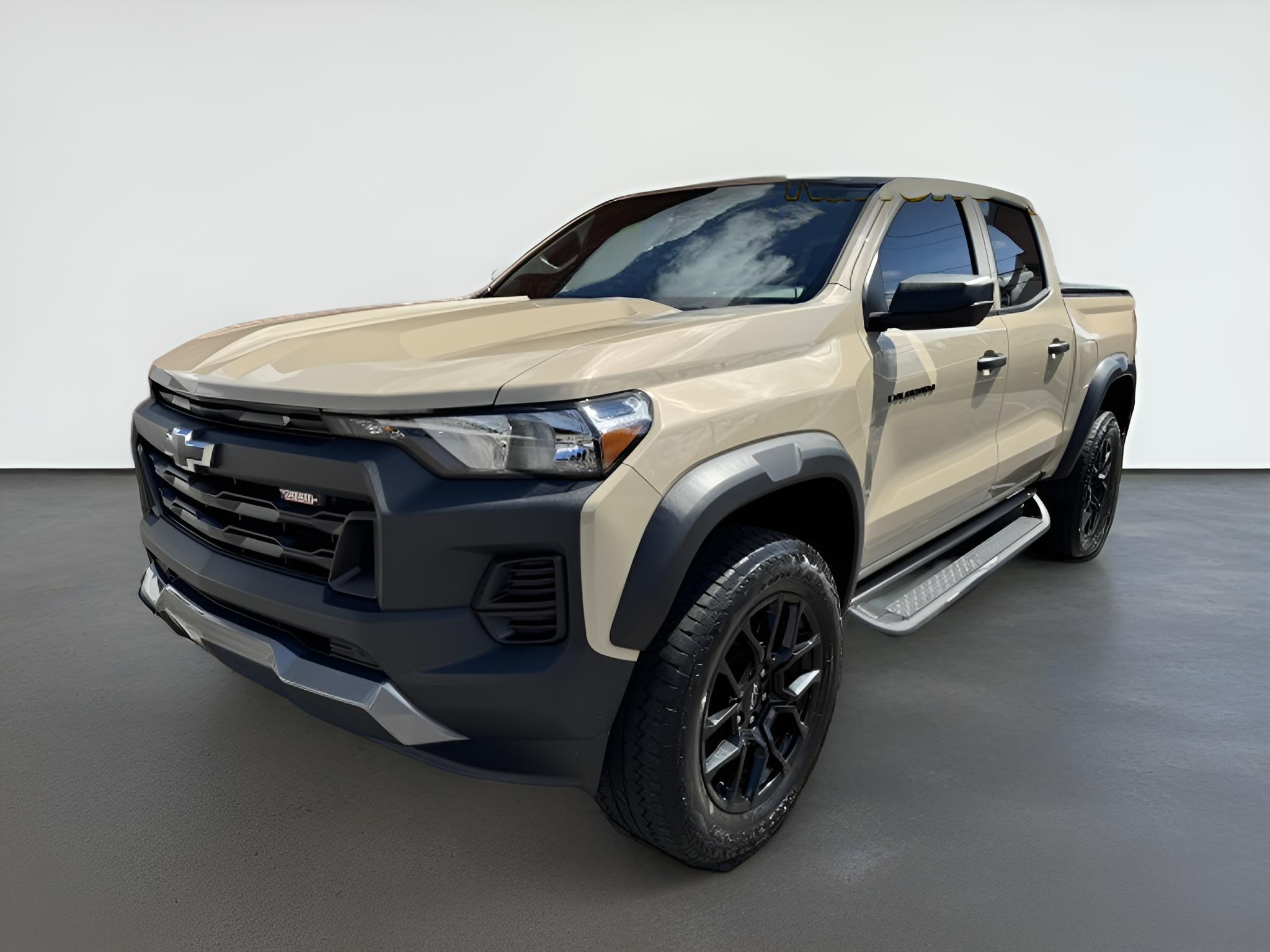 2023 Chevrolet Colorado 4WD Trail Boss, Dark Essentials Pkg, Assist Steps,