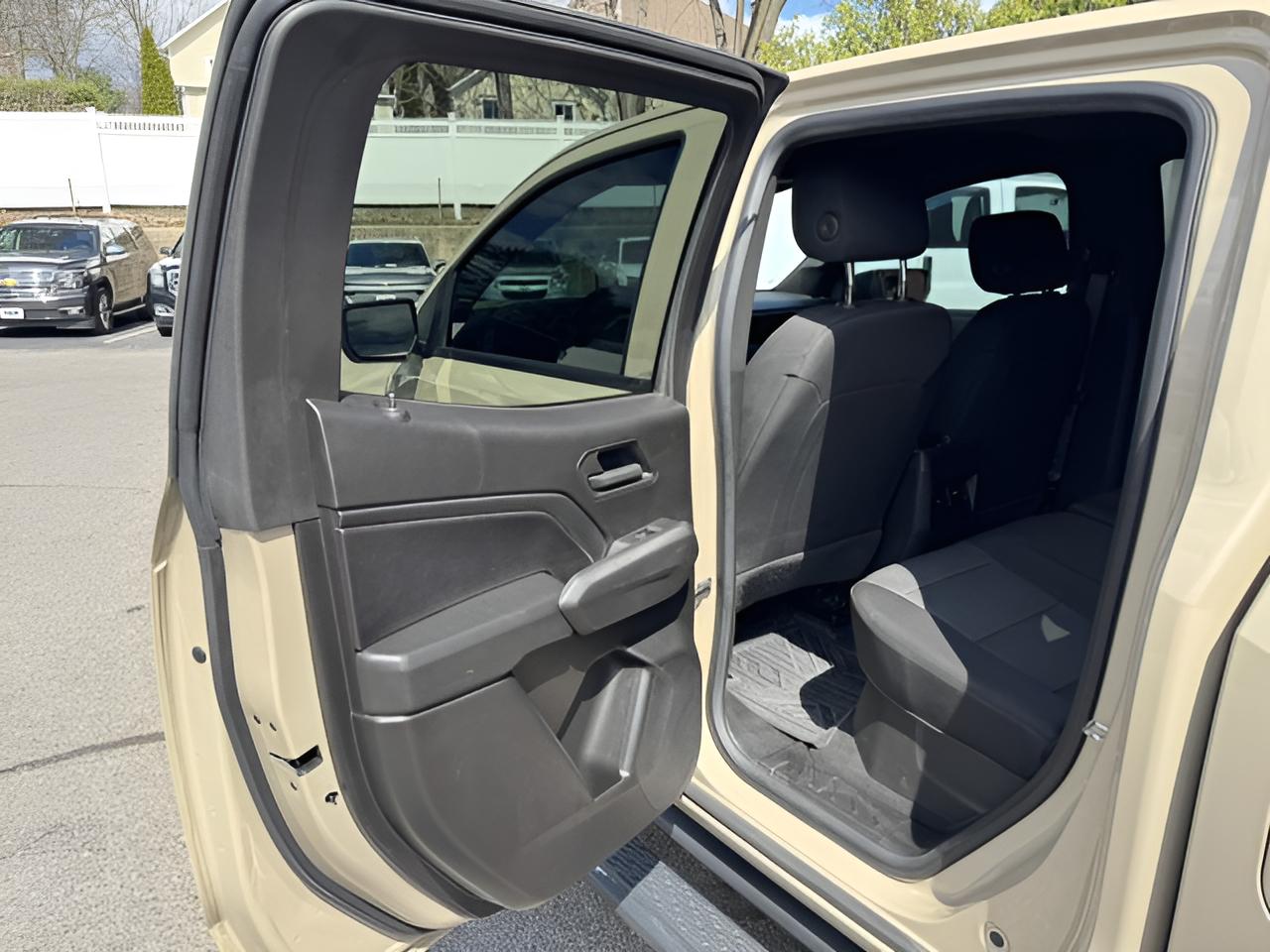 2023 Chevrolet Colorado 4WD Trail Boss, Dark Essentials Pkg, Assist Steps,