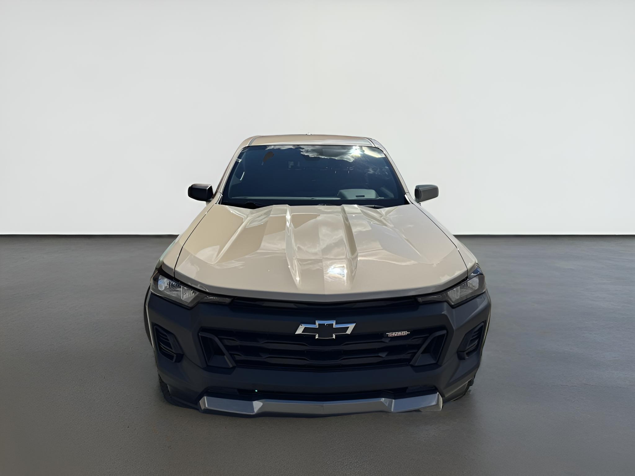 2023 Chevrolet Colorado 4WD Trail Boss, Dark Essentials Pkg, Assist Steps,