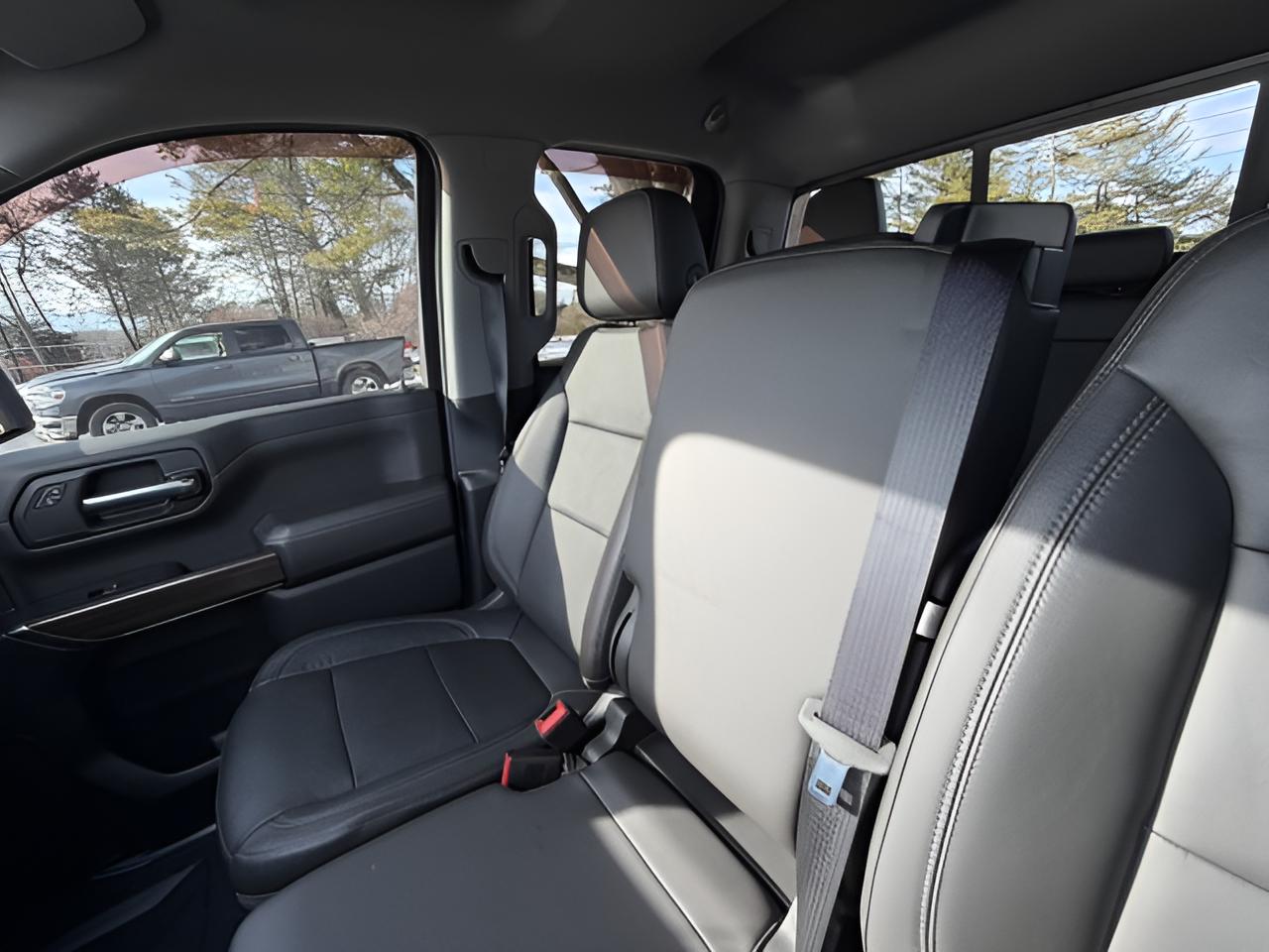 2019 Chevrolet Silverado 1500 LT, 1-owner, no accidents,