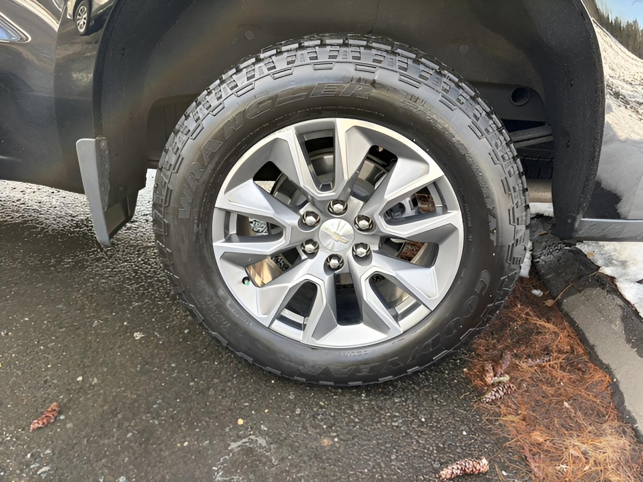 2019 Chevrolet Silverado 1500 LT, 1-owner, no accidents,