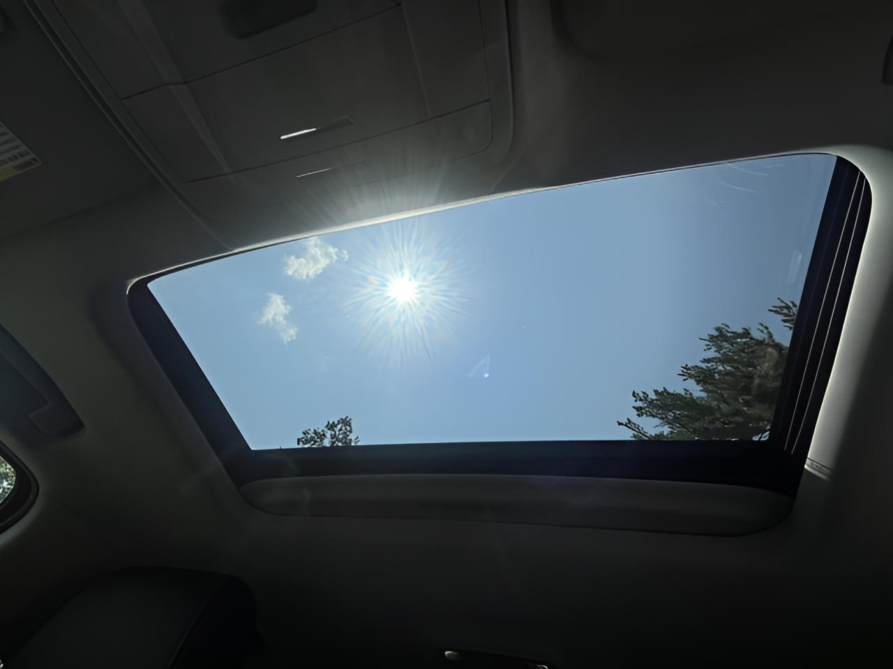 2019 GMC Yukon SLT, 2nd Row Buckets,