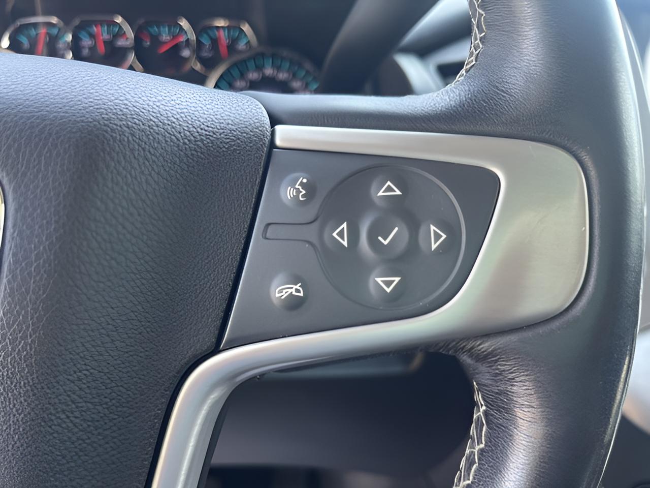 2019 GMC Yukon SLT, 2nd Row Buckets,