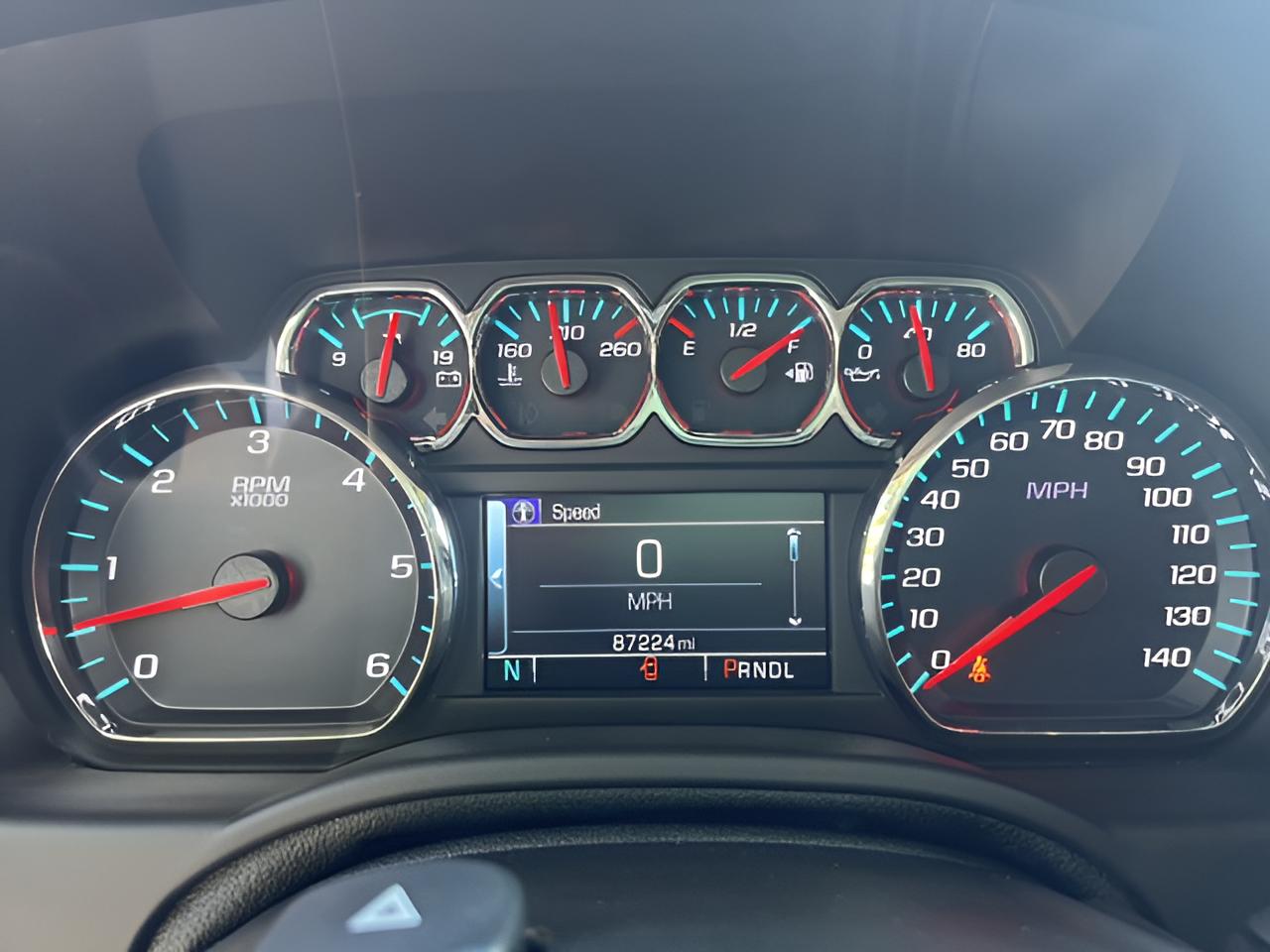 2019 GMC Yukon SLT, 2nd Row Buckets,