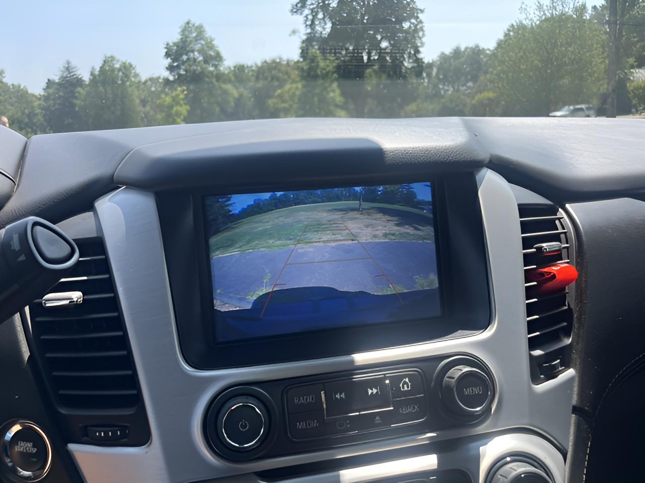 2019 GMC Yukon SLT, 2nd Row Buckets,