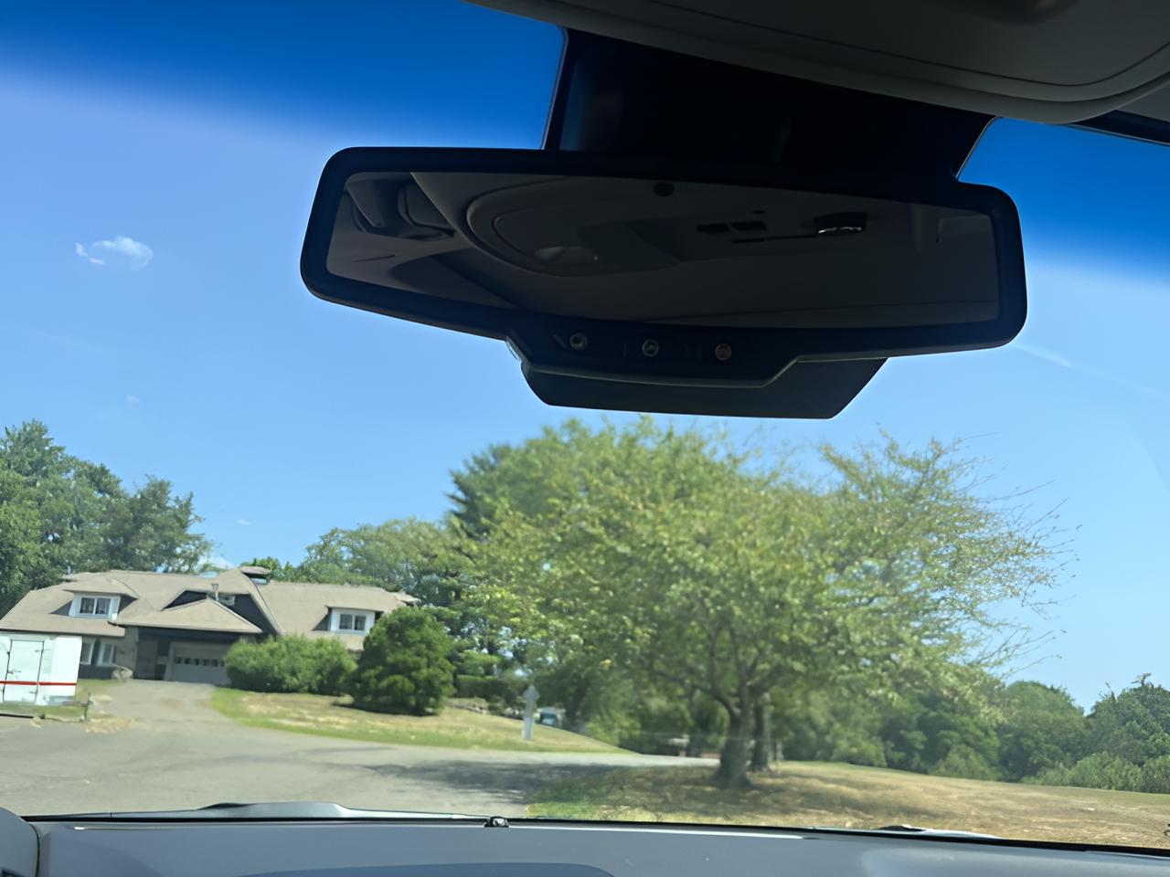 2019 GMC Yukon SLT, 2nd Row Buckets,