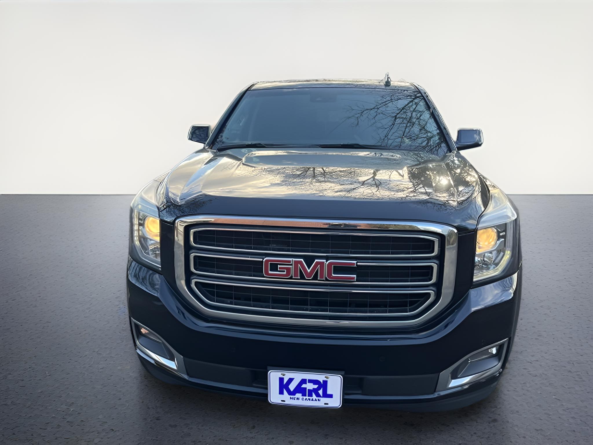 2019 GMC Yukon SLT, 2nd Row Buckets,