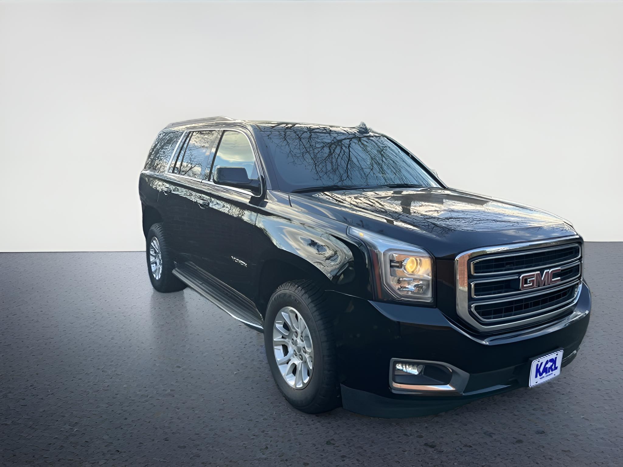 2019 GMC Yukon SLT, 2nd Row Buckets,