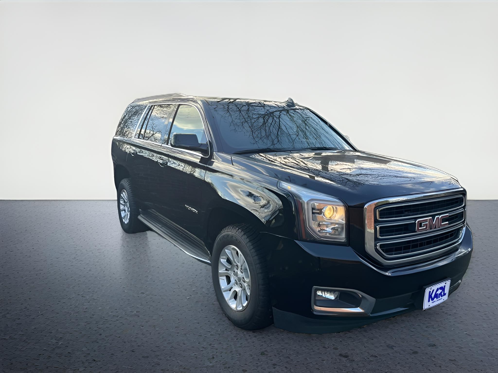 2019 GMC Yukon SLT, 2nd Row Buckets,