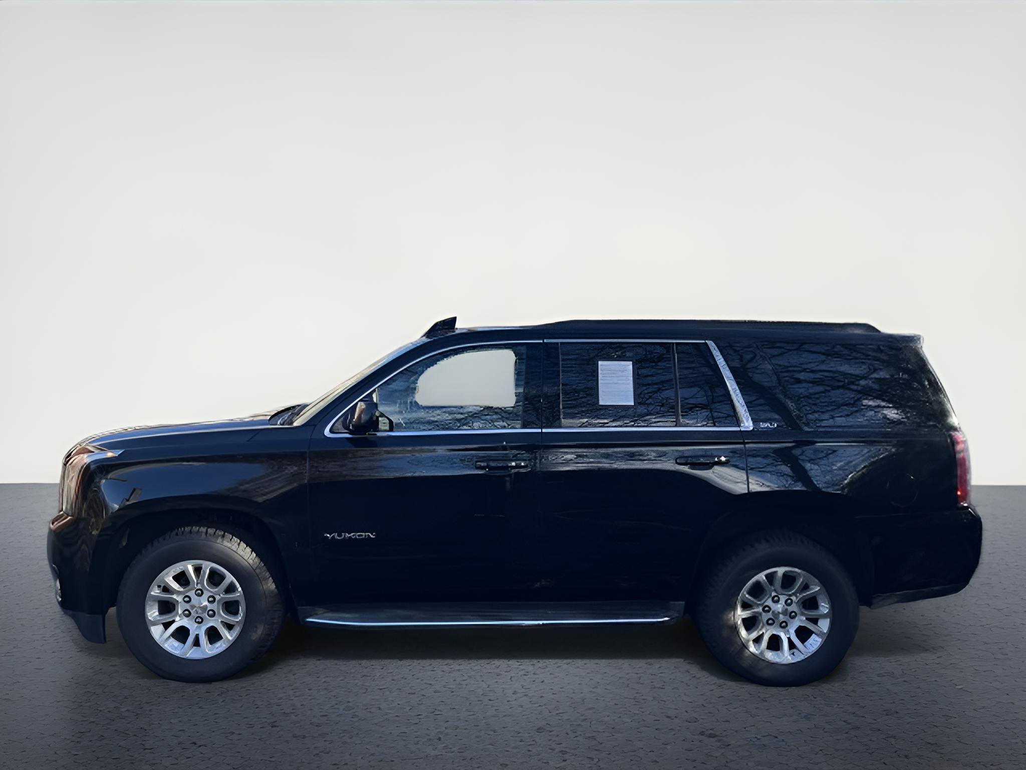 2019 GMC Yukon SLT, 2nd Row Buckets,