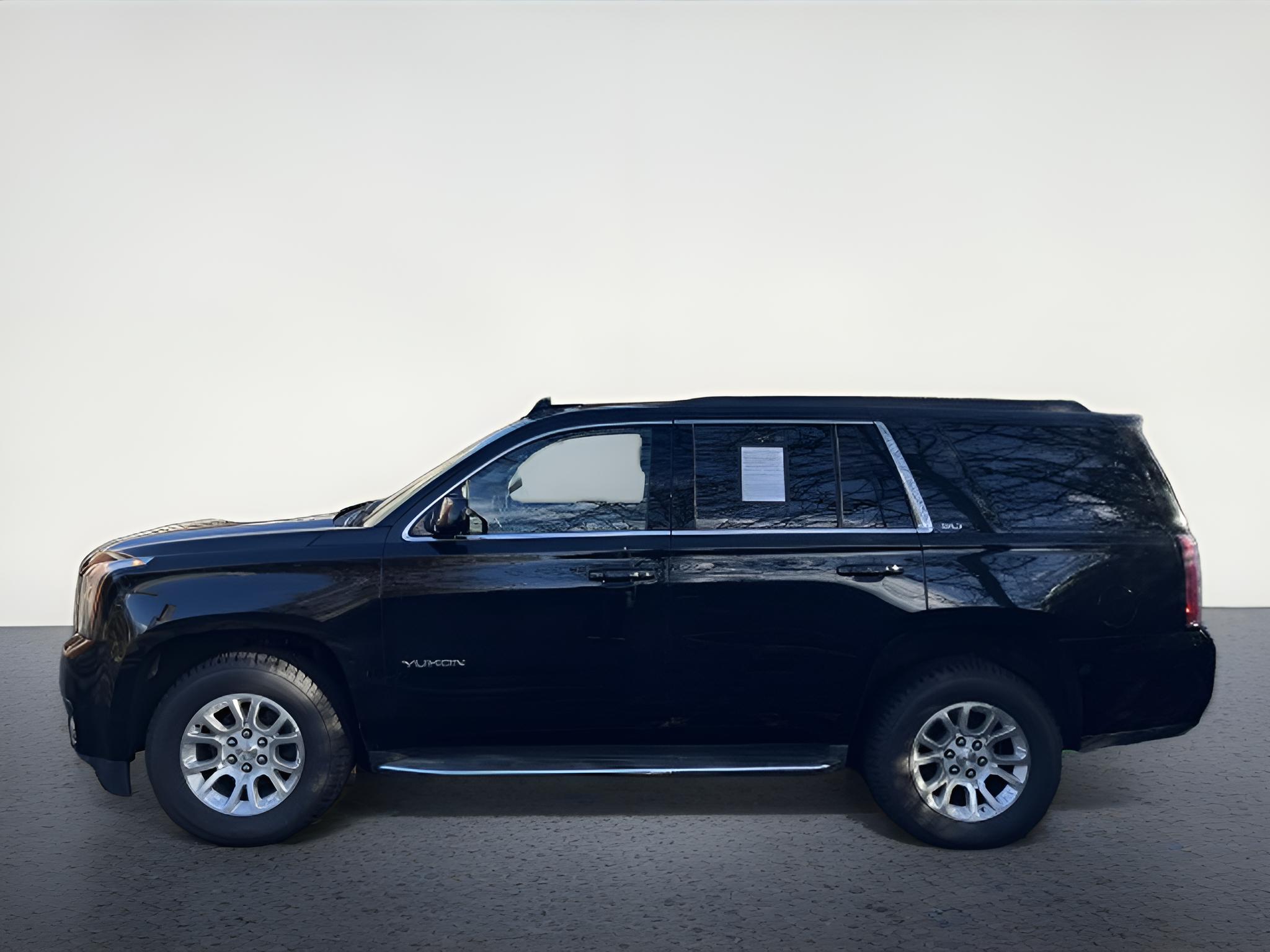 2019 GMC Yukon SLT, 2nd Row Buckets,