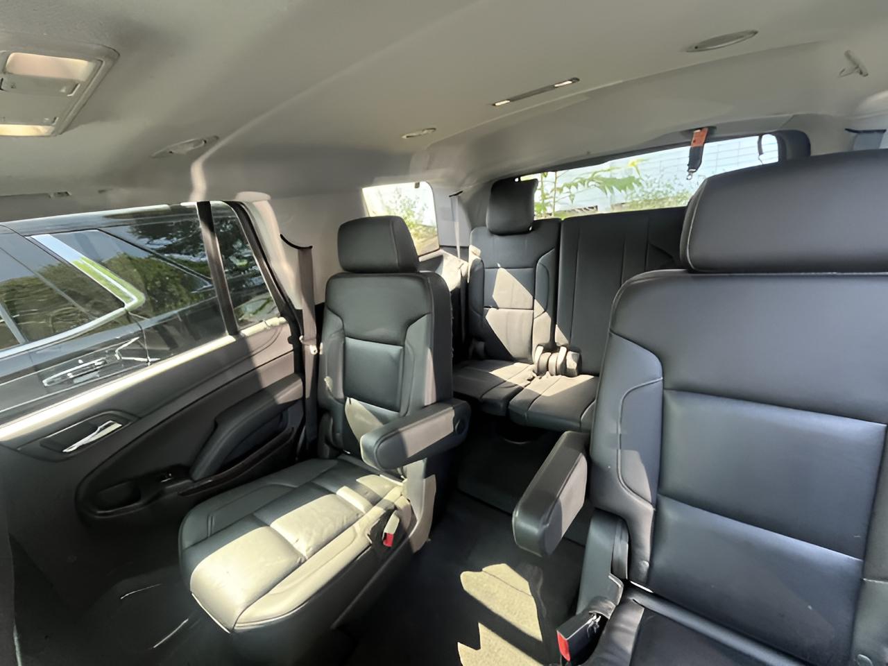 2019 GMC Yukon SLT, 2nd Row Buckets,