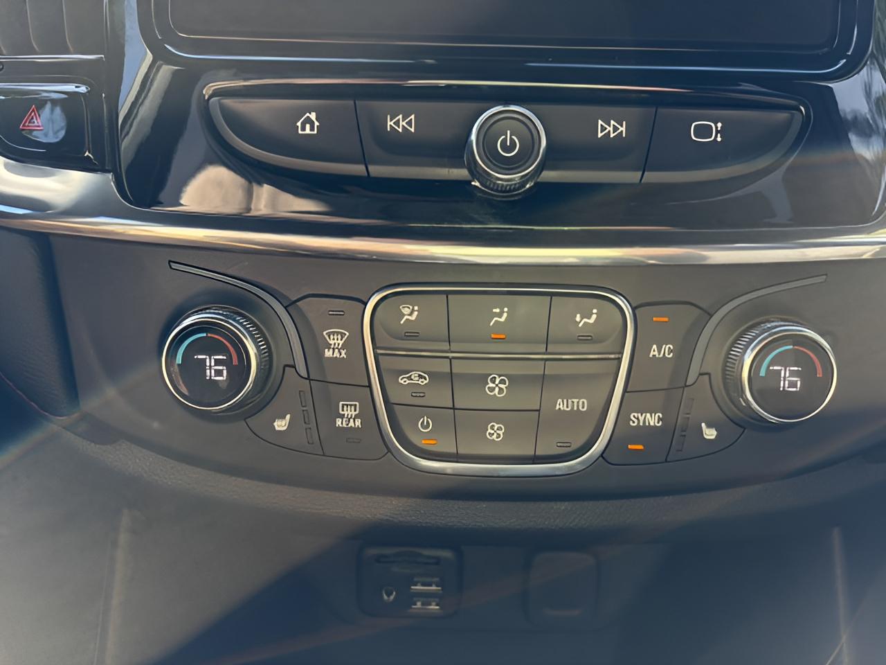 2023 Chevrolet Traverse RS, AWD , Dual Sunroof,