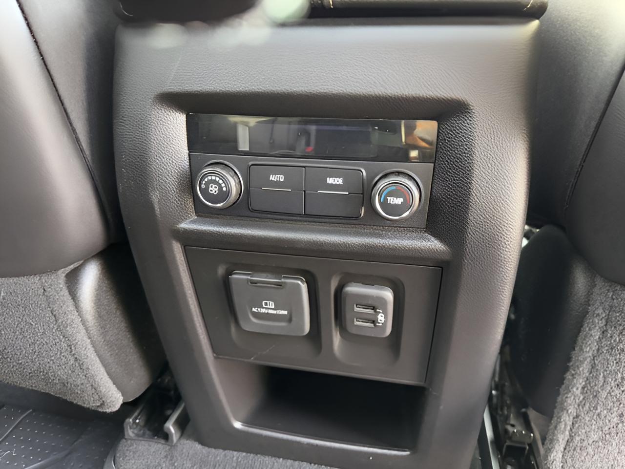 2022 Chevrolet Traverse Premier Premier, AWD, Dual Sunroof, 7 Pass