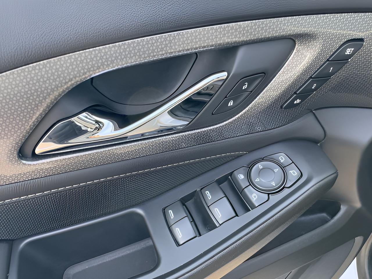 2022 Chevrolet Traverse Premier Premier, AWD, Dual Sunroof, 7 Pass