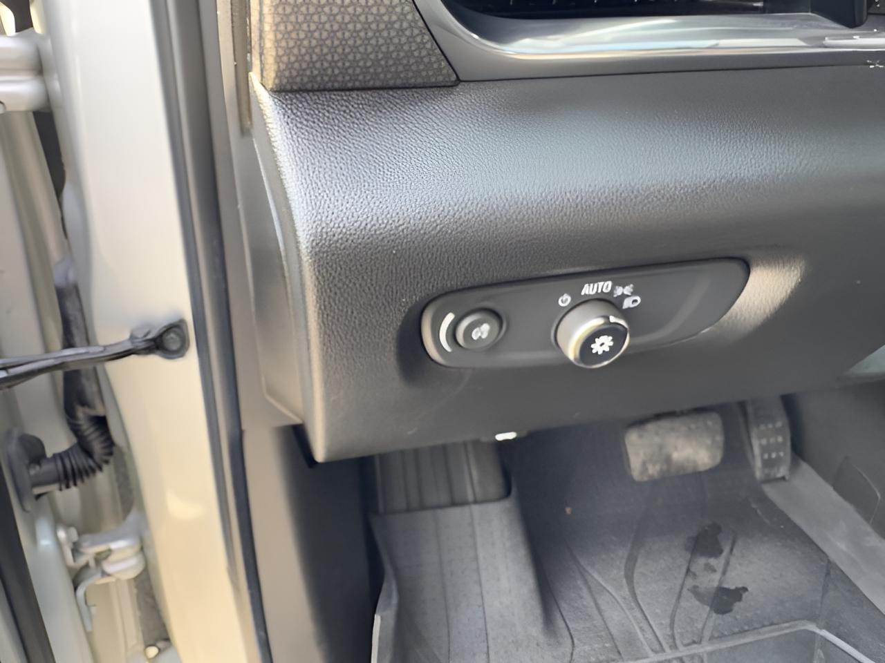 2022 Chevrolet Traverse Premier Premier, AWD, Dual Sunroof, 7 Pass