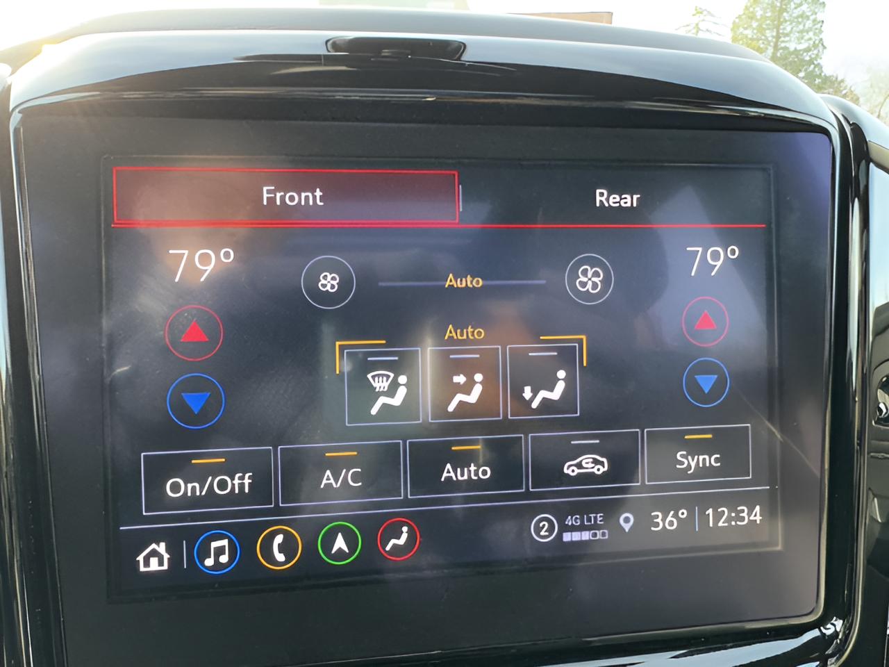 2022 Chevrolet Traverse Premier Premier, AWD, Dual Sunroof, 7 Pass