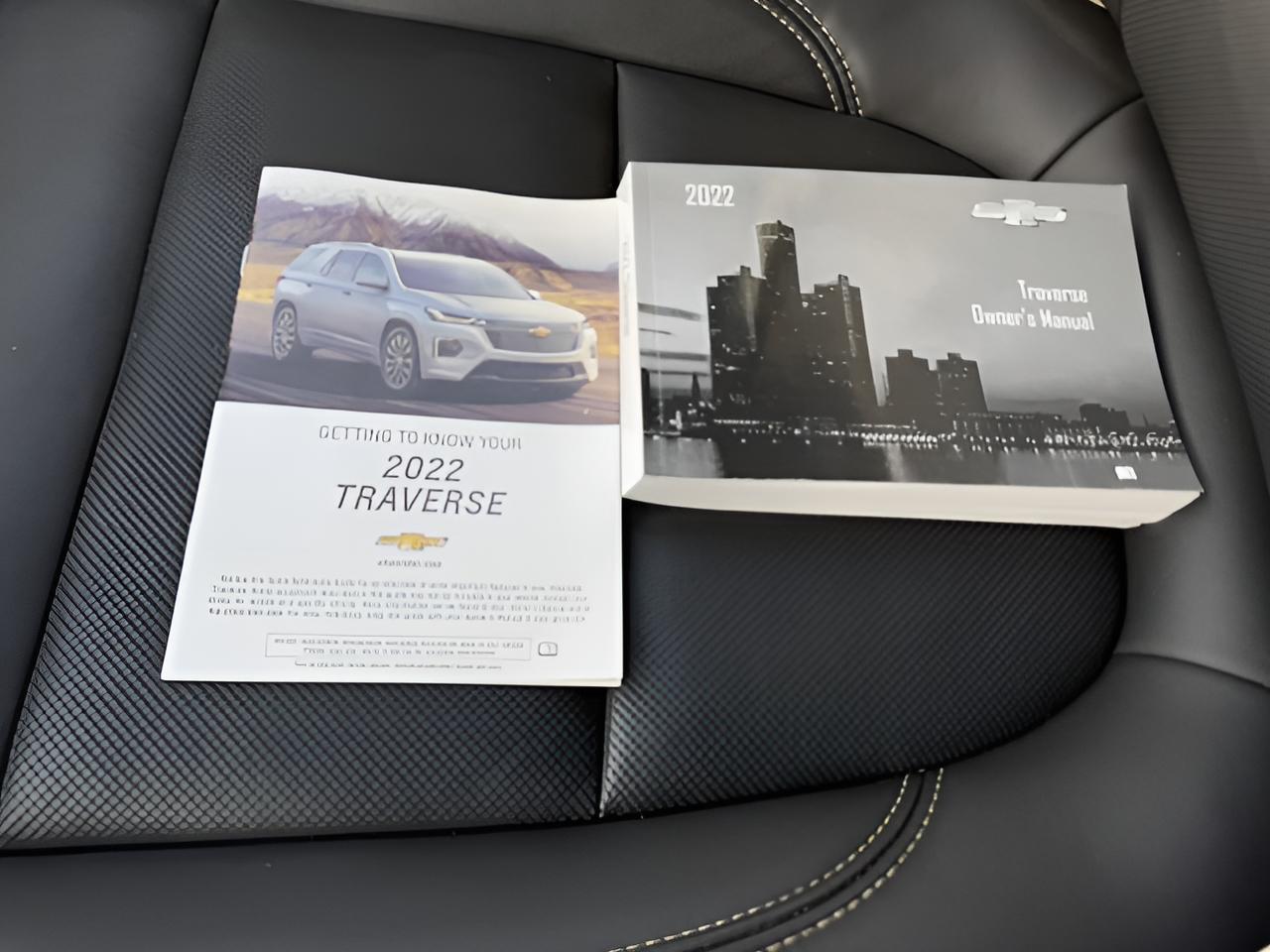 2022 Chevrolet Traverse Premier Premier, AWD, Dual Sunroof, 7 Pass