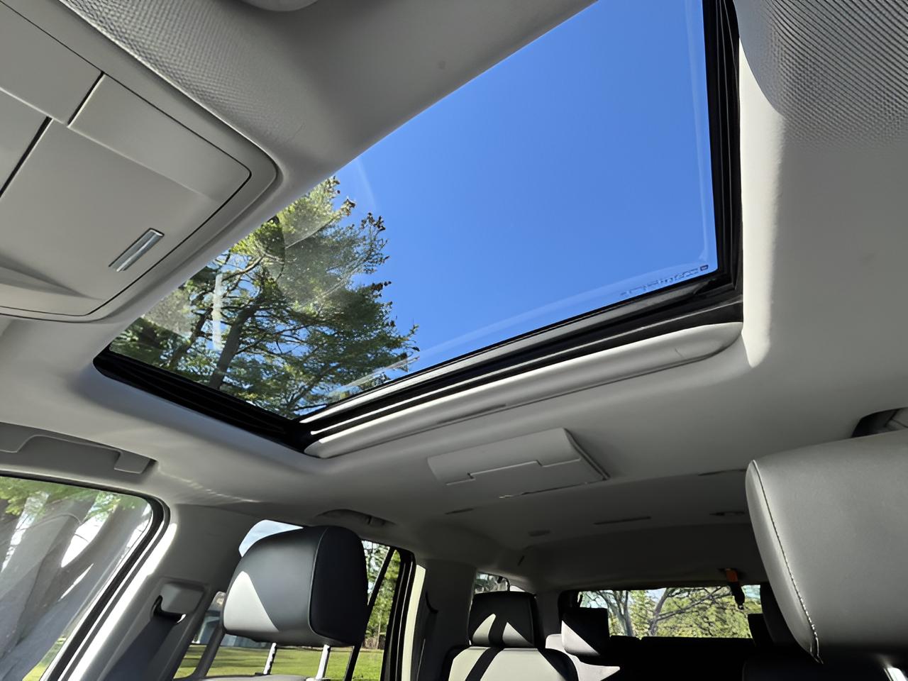 2016 Chevrolet Tahoe LTZ, 2nd Row Buckets, Brand NEW GM Transmission with Warranty