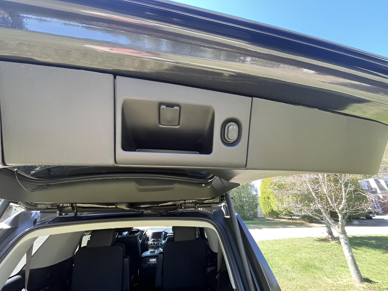 2016 Chevrolet Tahoe LTZ, 2nd Row Buckets, 1-owner