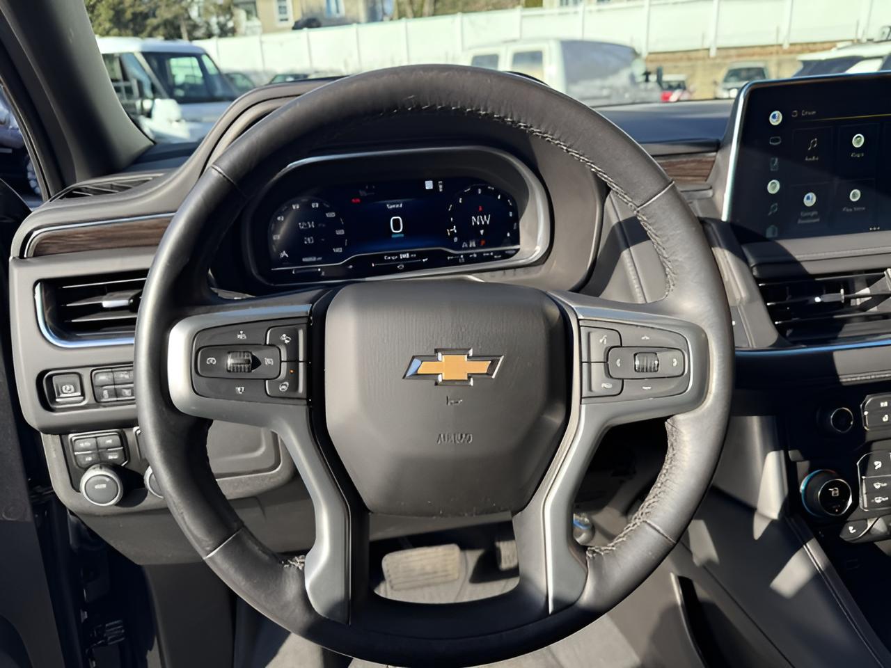 2022 Chevrolet Suburban LT, Luxury pkg, Panoramic Sunroof, 2nd Row Buckets,