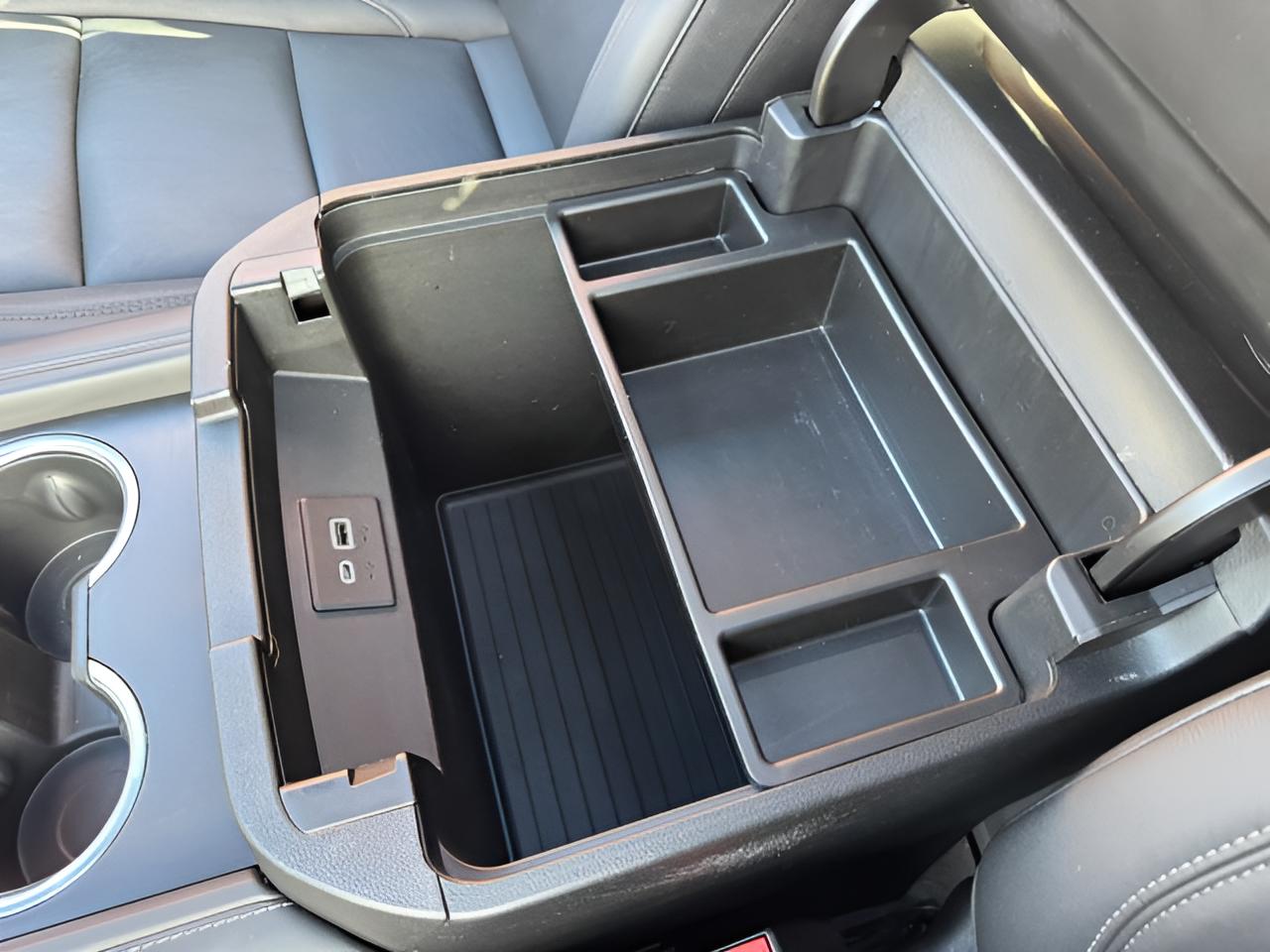 2022 Chevrolet Suburban LT, Luxury pkg, Panoramic Sunroof, 2nd Row Buckets,