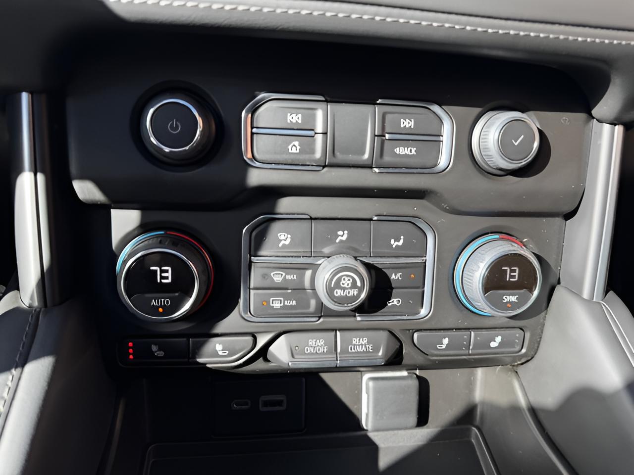 2022 Chevrolet Suburban LT, Luxury pkg, Panoramic Sunroof, 2nd Row Buckets,