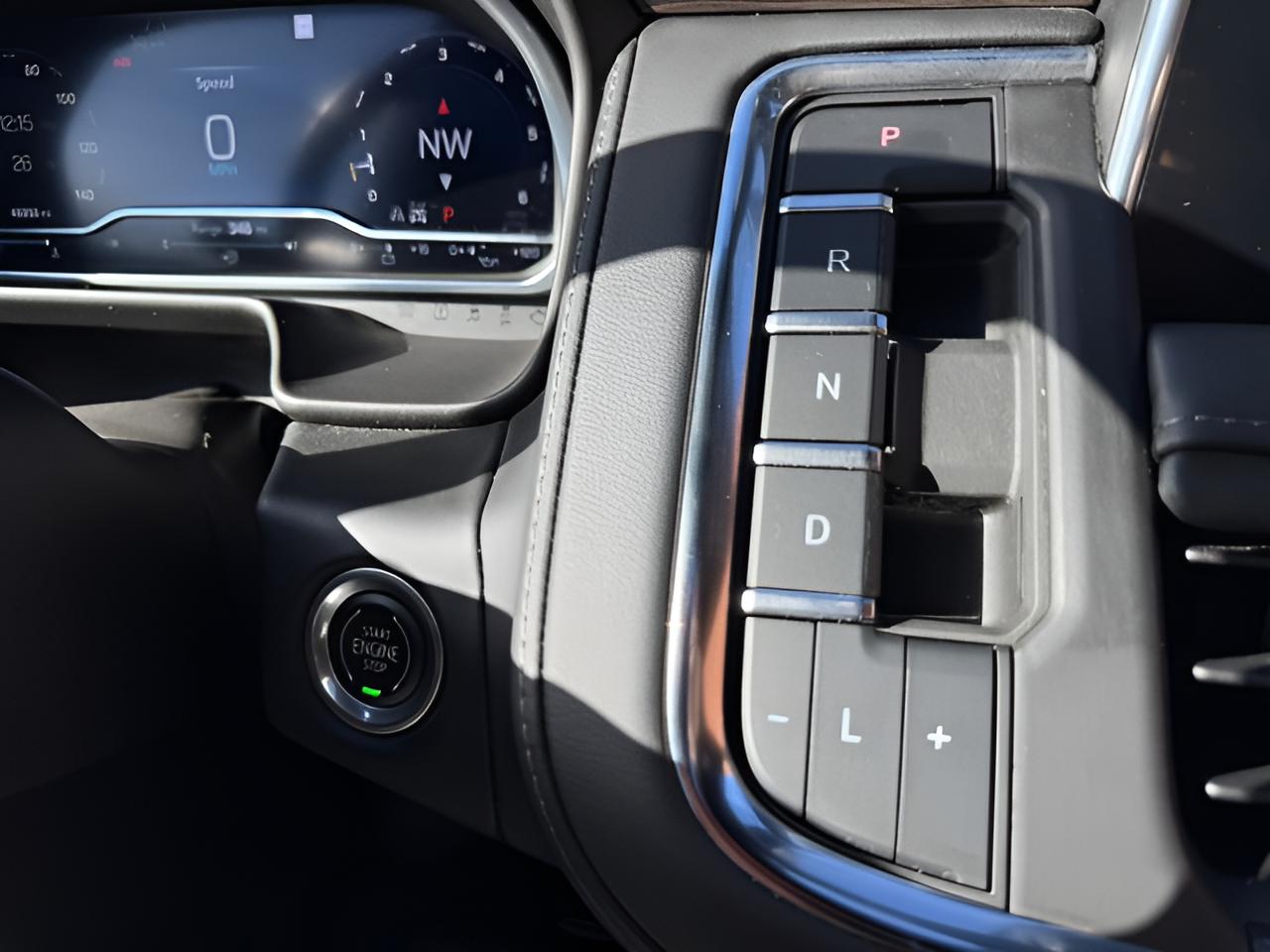 2022 Chevrolet Suburban LT, Luxury pkg, Panoramic Sunroof, 2nd Row Buckets,