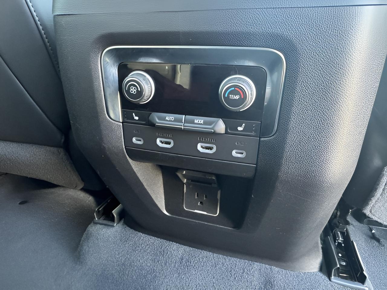 2024 Chevrolet Suburban High Country, Super Cruise, Max Towing Pkg,