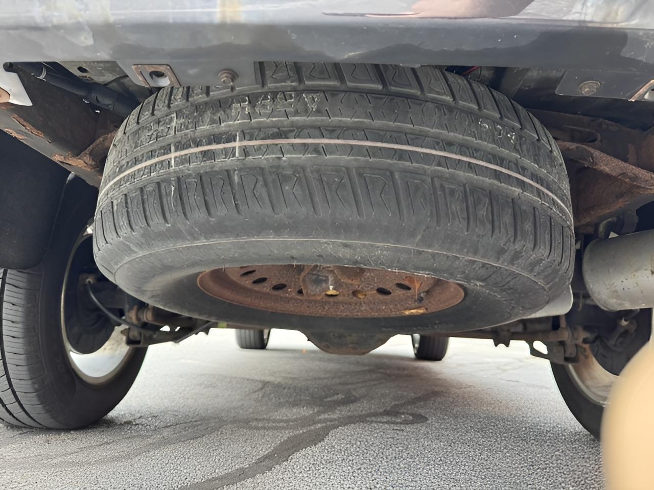 2017 Chevrolet Suburban LT, 2nd Row Buckets, Brand NEW GM Transmission with warranty