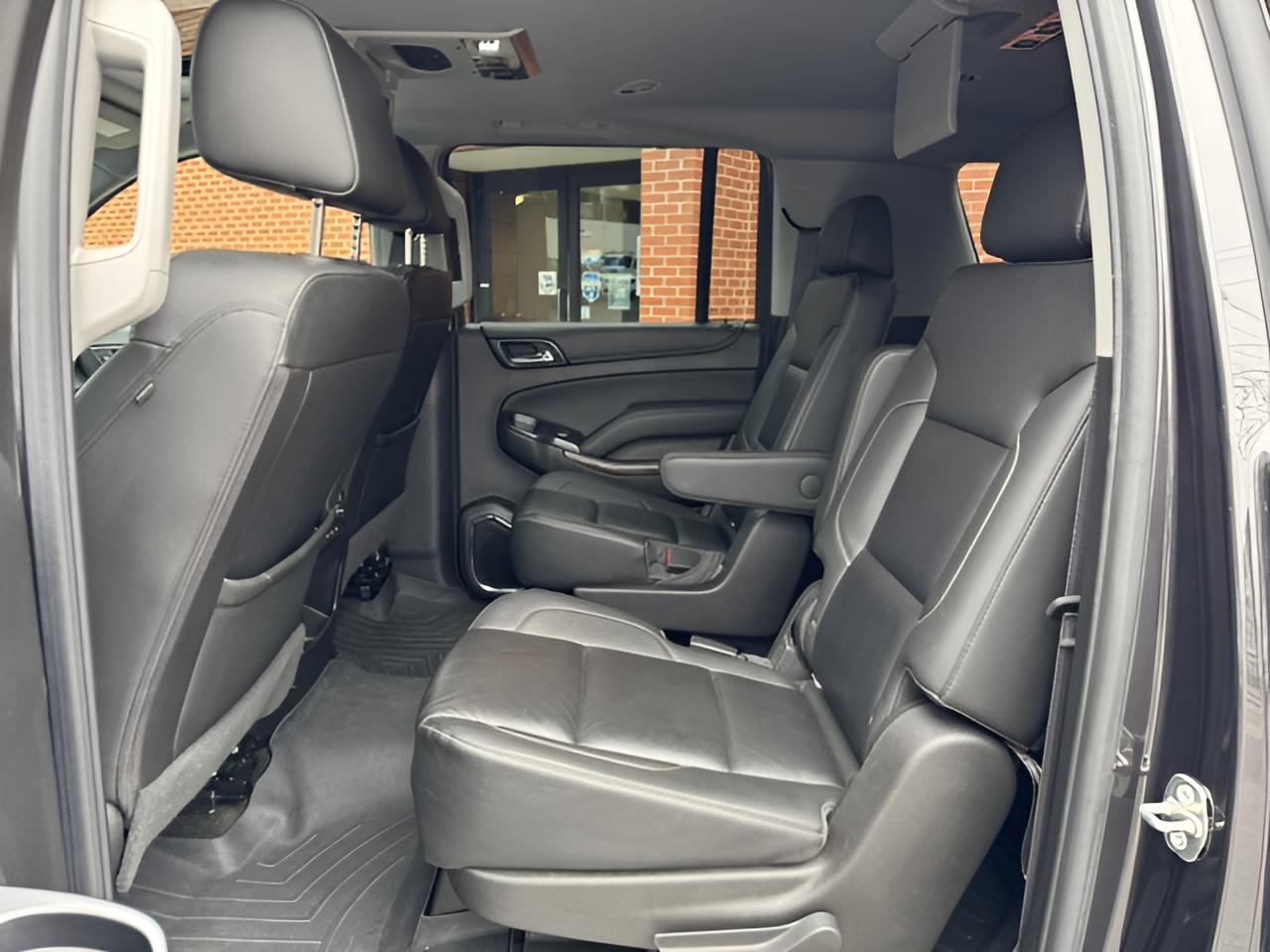 2017 Chevrolet Suburban LT, 2nd Row Buckets, Brand NEW GM Transmission with warranty