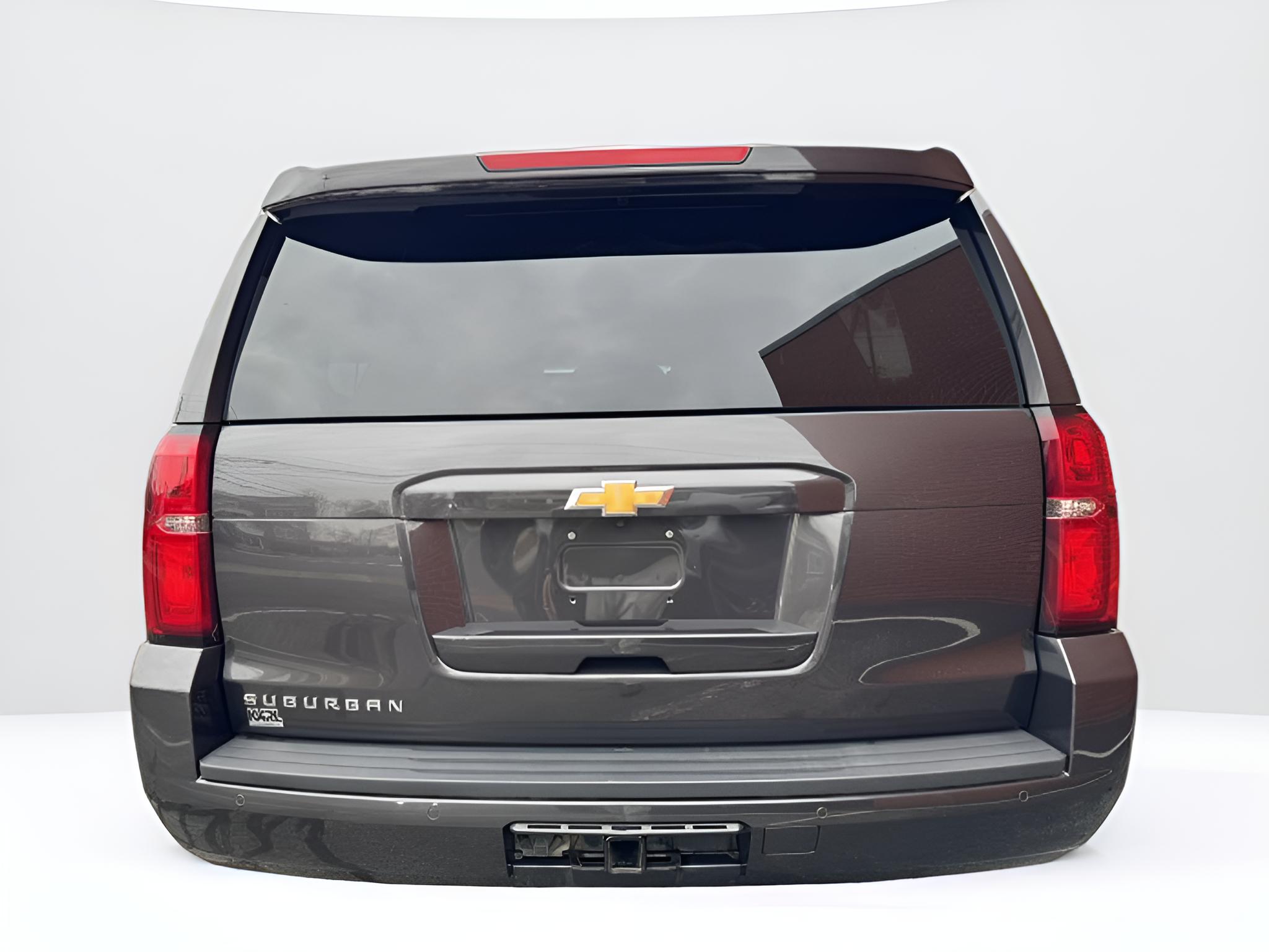 2017 Chevrolet Suburban LT, 2nd Row Buckets, Brand NEW GM Transmission with warranty