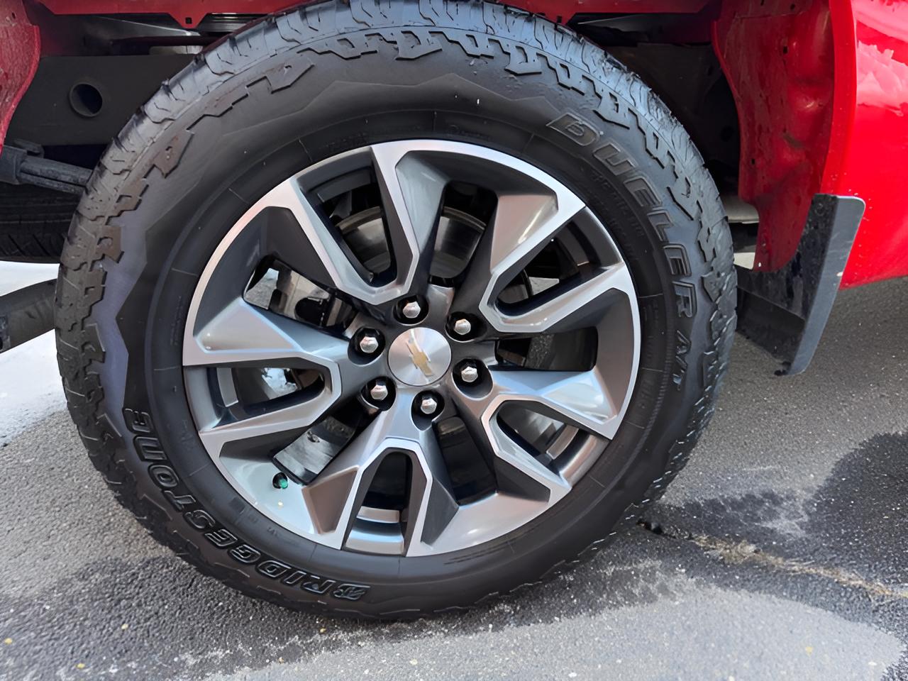 2024 Chevrolet Silverado 1500 LT, 1 owner, no accidents, very clean