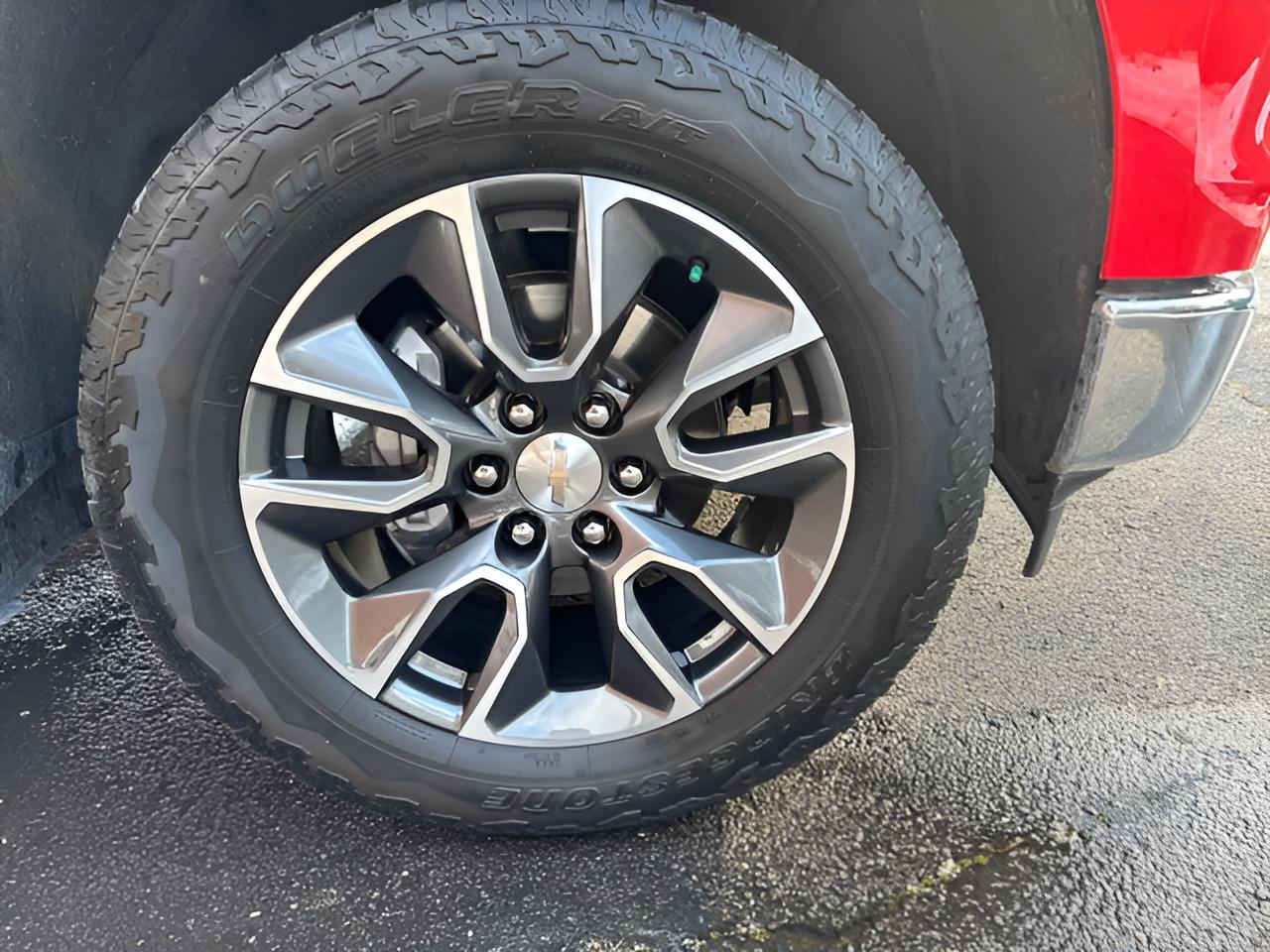 2024 Chevrolet Silverado 1500 LT, 1 owner, no accidents, very clean