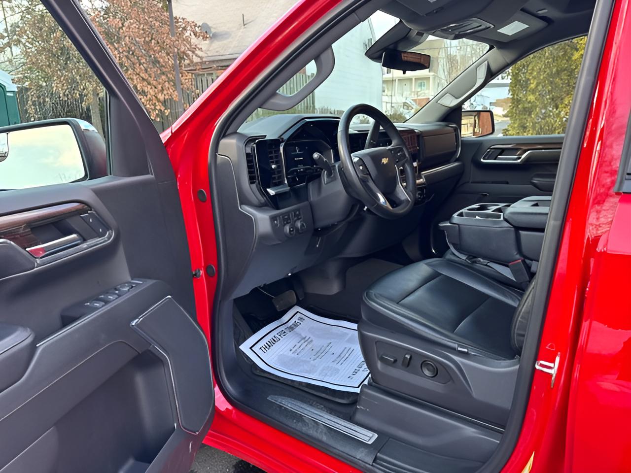 2024 Chevrolet Silverado 1500 LT, 1 owner, no accidents, very clean