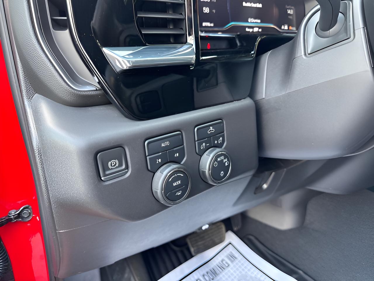 2024 Chevrolet Silverado 1500 LT, 1 owner, no accidents, very clean