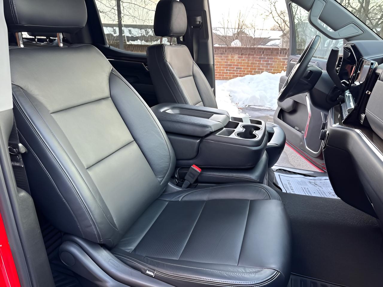 2024 Chevrolet Silverado 1500 LT, 1 owner, no accidents, very clean