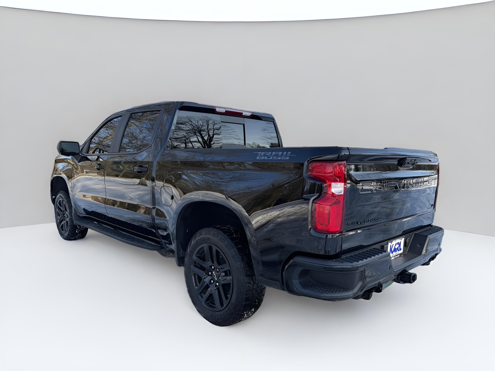 2025 Chevrolet Silverado 1500 LT Trail Boss, 1-owner, no accidents, all options