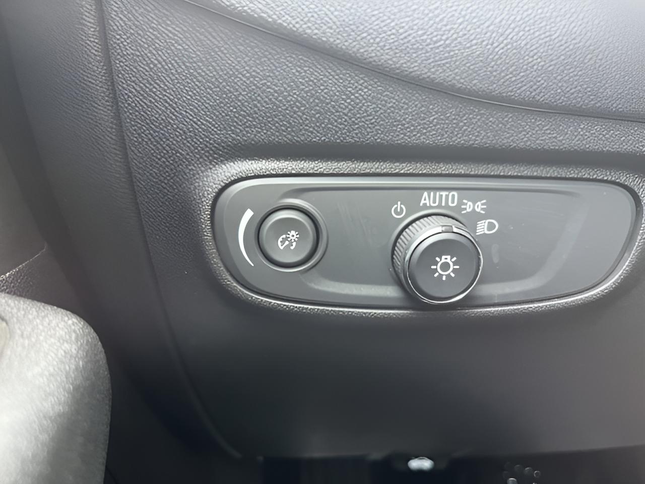 2023 Chevrolet Equinox LT, AWD, Conf.& Conv. Pkg. 1-owner , CPO