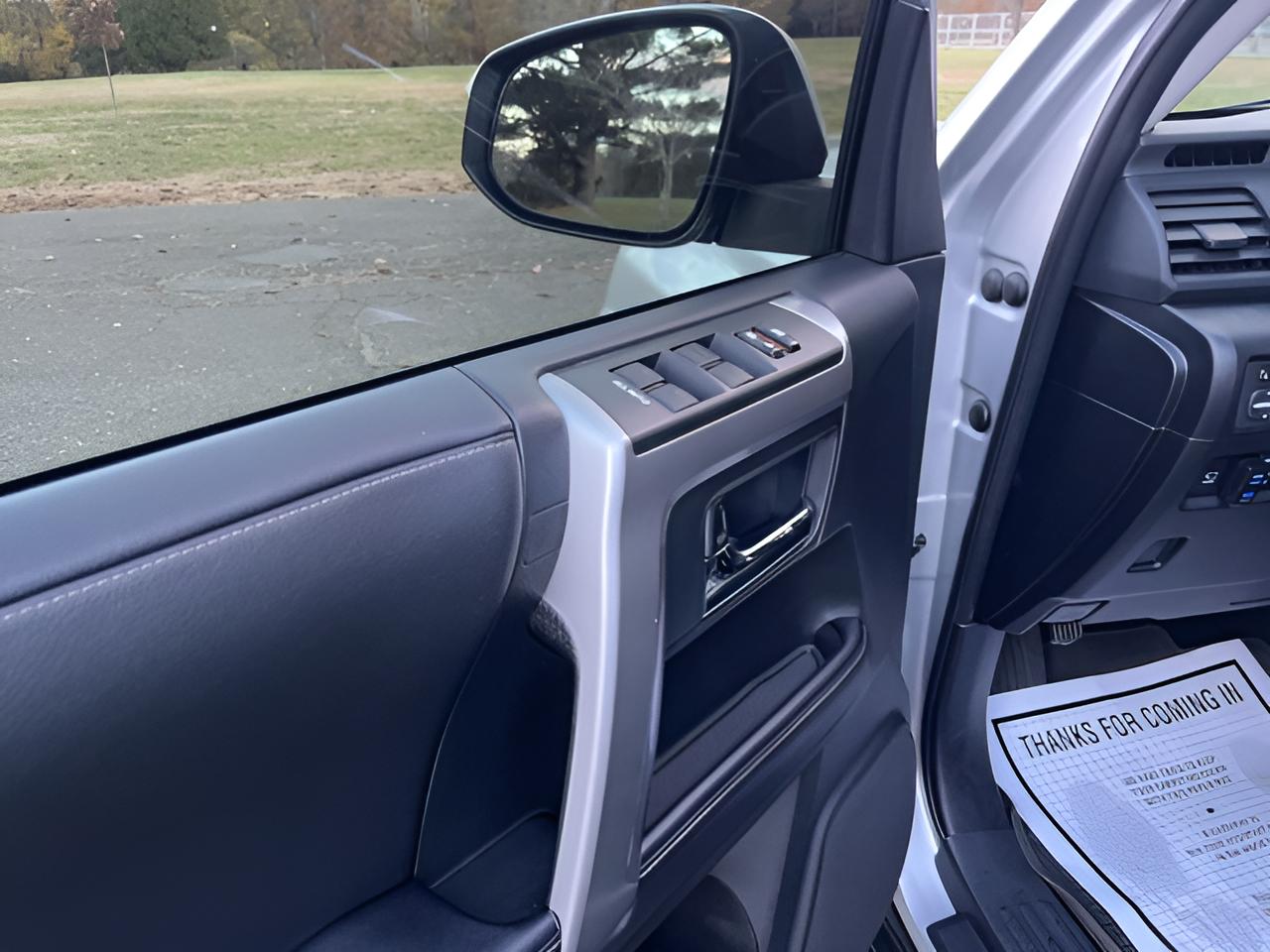 2022 Toyota 4Runner SR5 Premium, Roof rack and LED light bar, TRD Pro Wheels ,