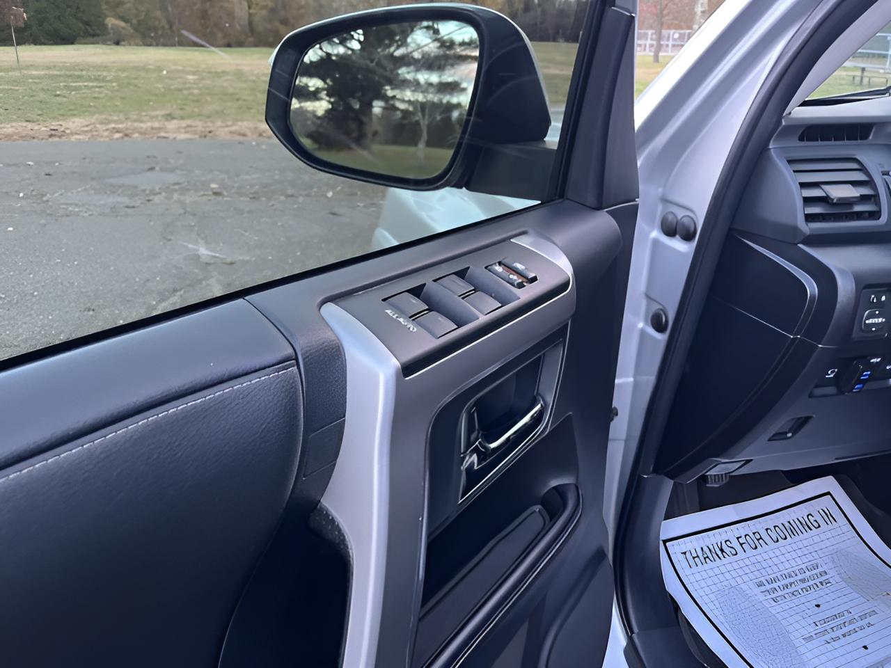 2022 Toyota 4Runner SR5 Premium, Roof rack and LED light bar, TRD Pro Wheels ,