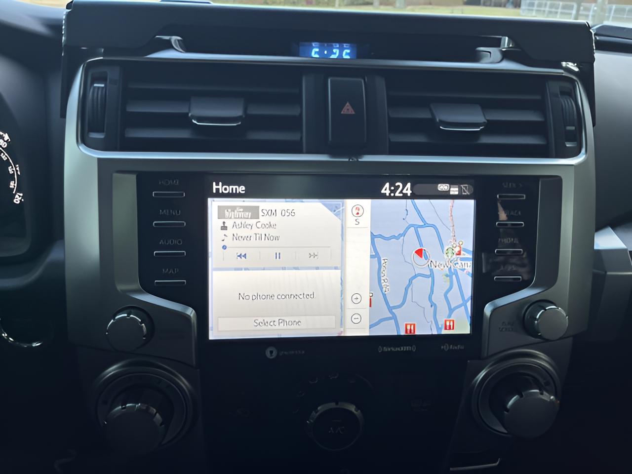 2022 Toyota 4Runner SR5 Premium, Roof rack and LED light bar, TRD Pro Wheels ,