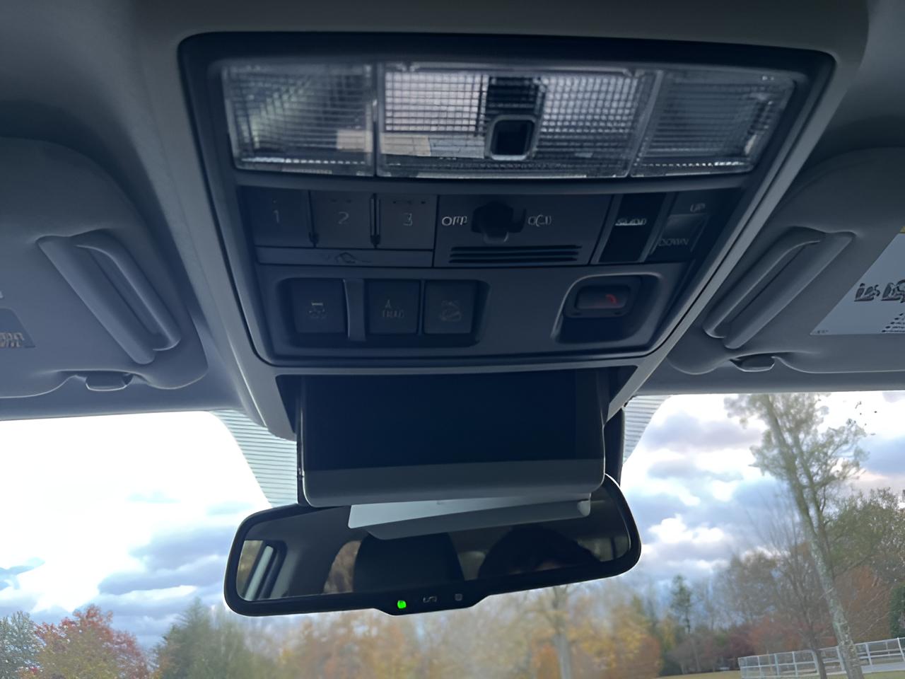 2022 Toyota 4Runner SR5 Premium, Roof rack and LED light bar, TRD Pro Wheels ,